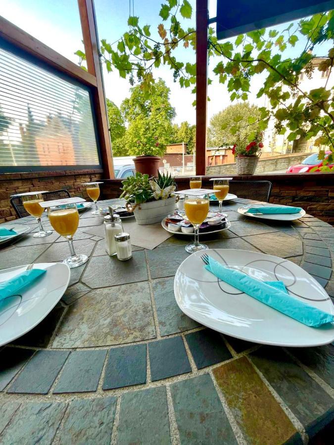 Zum Weissen Ross Hotel Лимбург-на-Лане Екстериор снимка